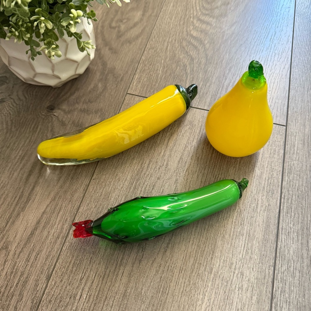 Vintage MCM 3 Piece Hand Blown Fruit & Veggie Glass Bundle - Picture 2 of 9